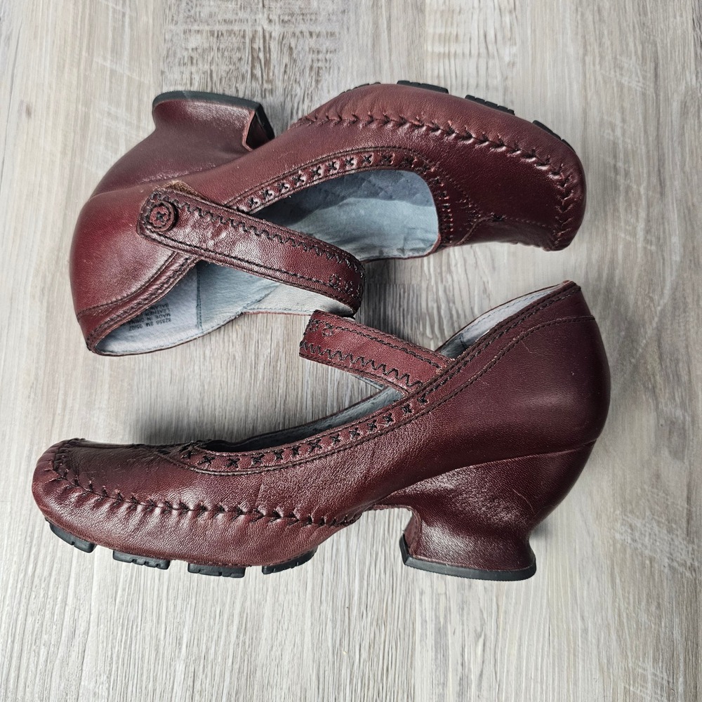 Indigo by Clarks Leather Whipstitch Mary Jane Heels 8M Burgundy Whimsygoth 82856